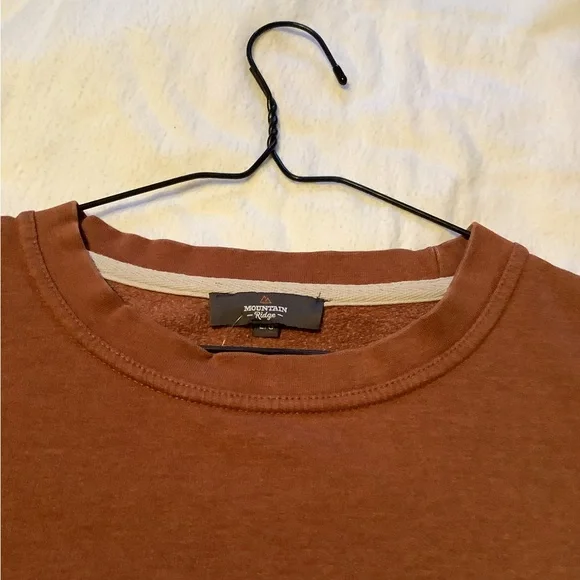 Mountain Ridge Men's Rust Sweater - Picture 2 of 3